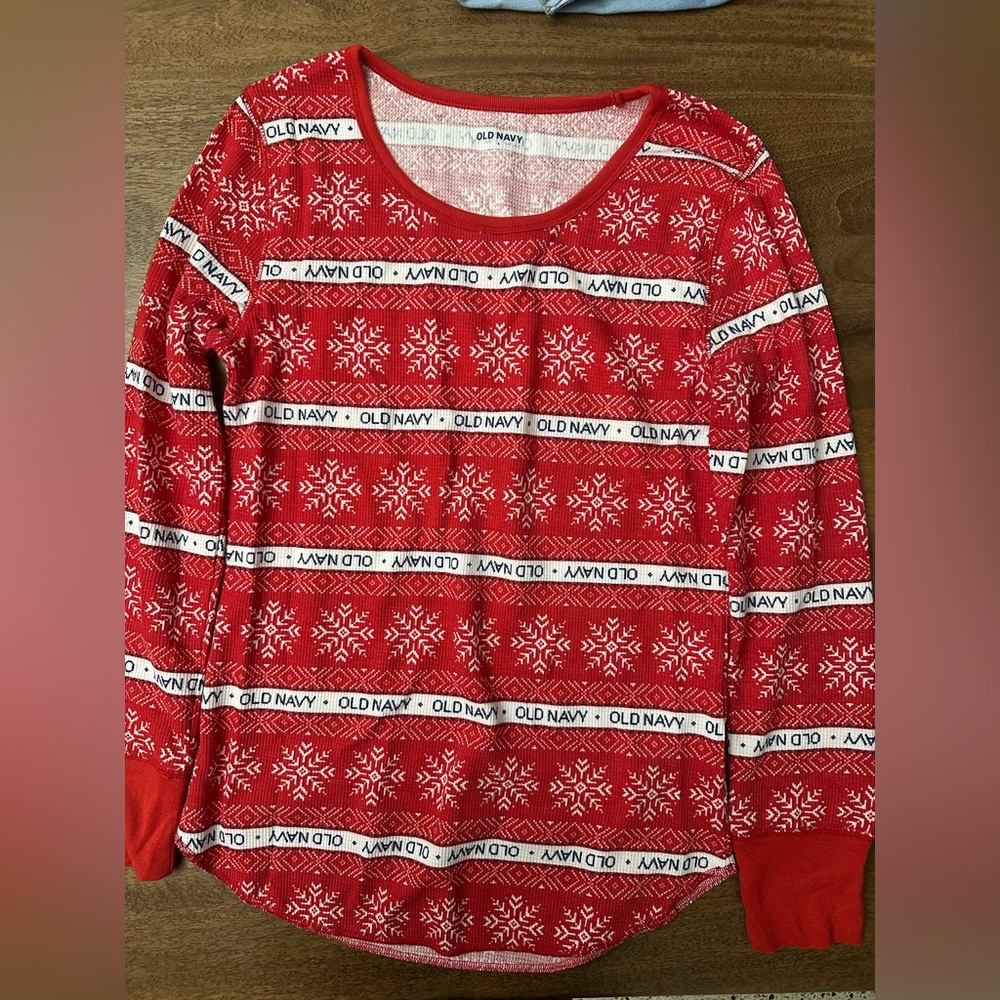 Old Navy Red Snowflake Patterned Top